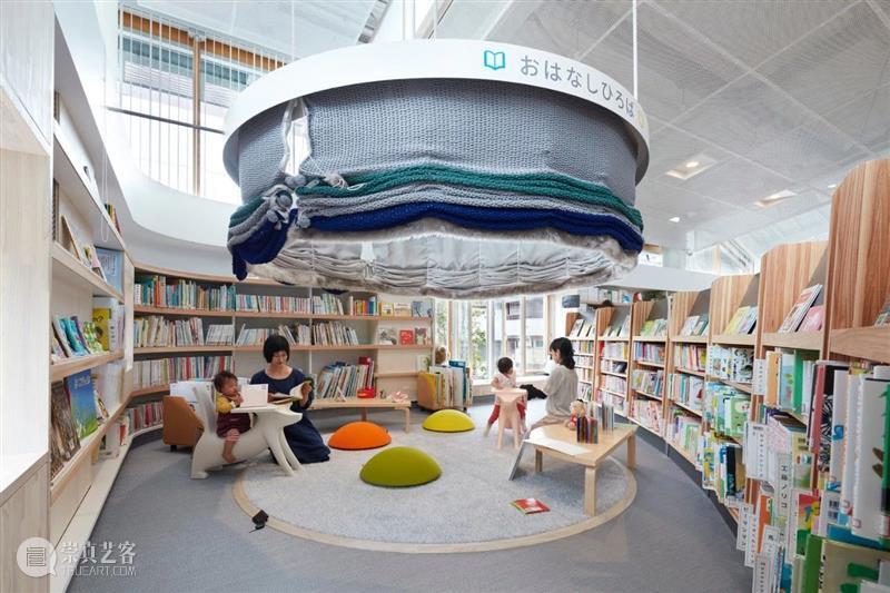 屋顶与墙体分离，竹田市图书馆 / 盐塚隆生建筑事务所 屋顶 建筑 墙体 隆生 事务所 竹田市图书馆 Toshiyuki Yano 大分县 竹田市 崇真艺客