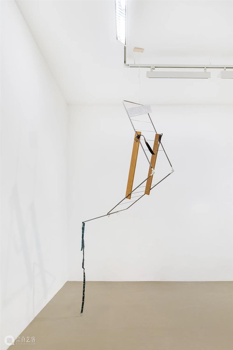 2021年画廊首展 | 亚伯拉罕·克鲁兹威力戈斯（Abraham Cruzvillegas）个展 Cruzvillegas 亚伯拉罕·克鲁兹 威力 戈斯 画廊 个展 view 现场 Paris France 崇真艺客