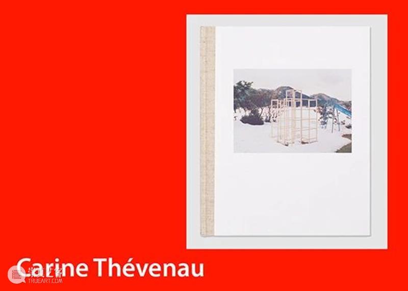 Carine Thévenau：当你找到一本想要的摄影书，你会感受到一点点多巴胺 视频资讯 PHOTOFAIRS Carine The venau 多巴胺 书籍 世界 季节性 艺术家 Thévenau 毛里求斯 崇真艺客