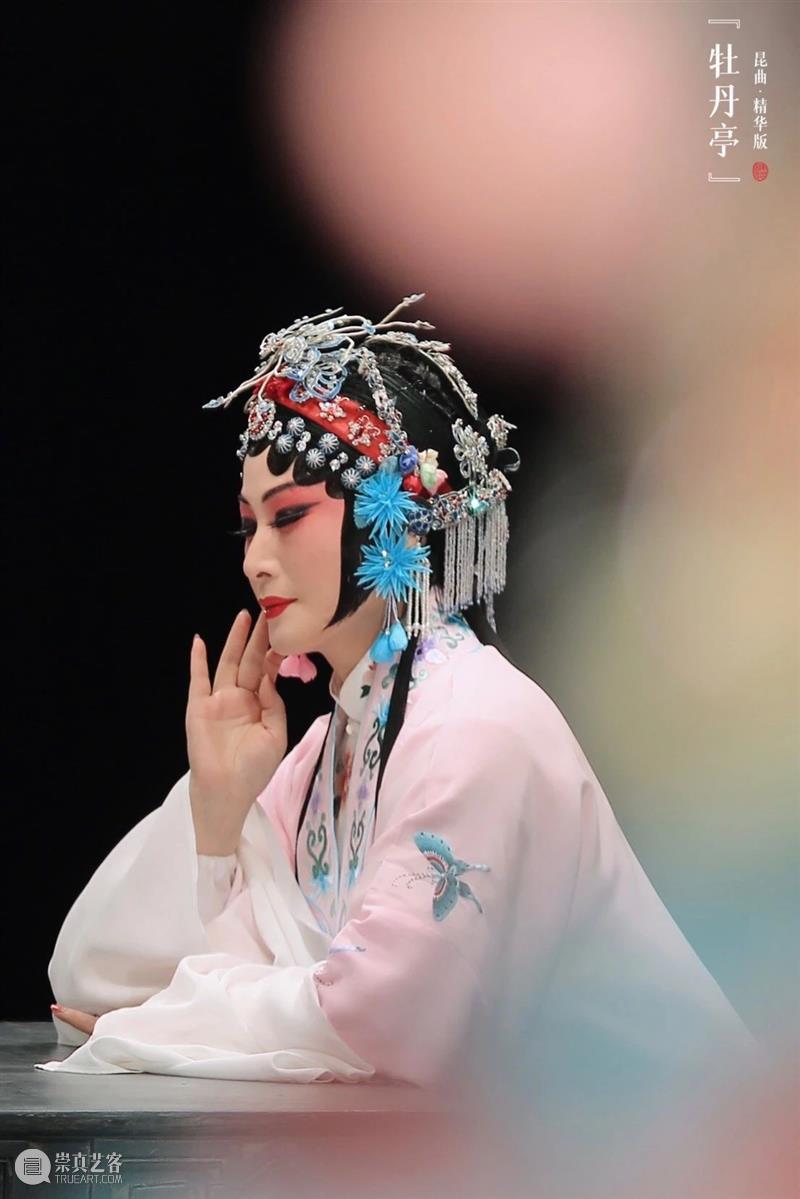 一个沉睡的人生,因为扑面的春光,忽然惊醒 人生 春光 寅月 岁首 春水 初生 春林 过后 天气 青山 崇真艺客