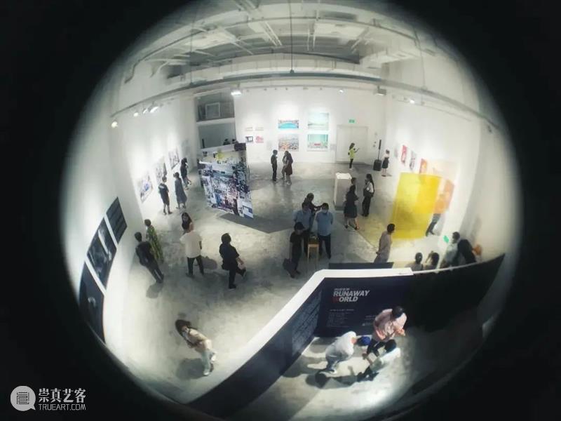 “艺厘米”对话高台:捕捉艺术家紧跟时代的作品,新疆首家当代艺术机构的社会议题探索 高台 艺术 新疆 时代 议题 机构 社会 作品 艺术家 艺厘米 崇真艺客