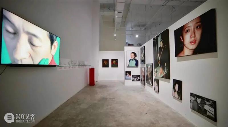 “艺厘米”对话高台:捕捉艺术家紧跟时代的作品,新疆首家当代艺术机构的社会议题探索 高台 艺术 新疆 时代 议题 机构 社会 作品 艺术家 艺厘米 崇真艺客