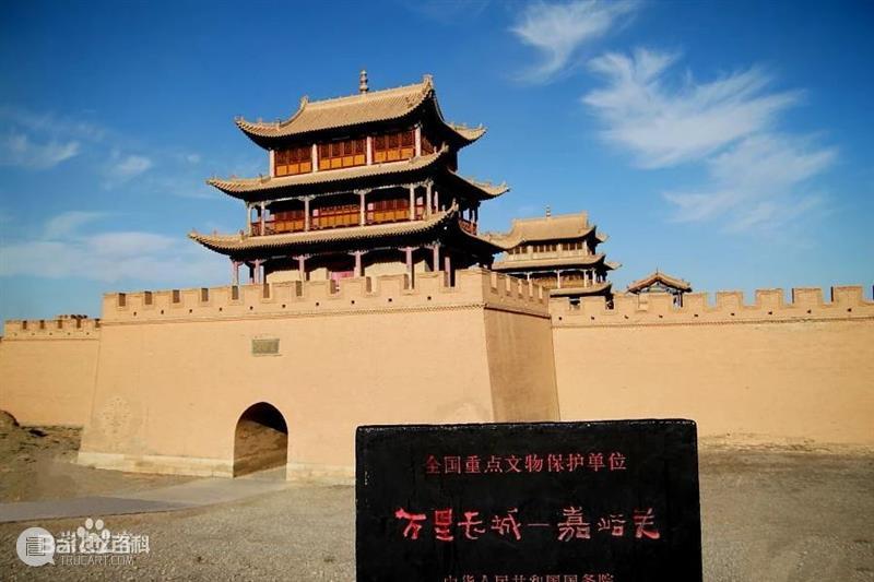 腾讯联合清华打造长城投影大秀“大吉大利中国年” 长城 大秀 中国 清华 腾讯 腾讯联合清华大学文化创意发展研究院 中国文物学会 会长 单霁翔 顾问 崇真艺客