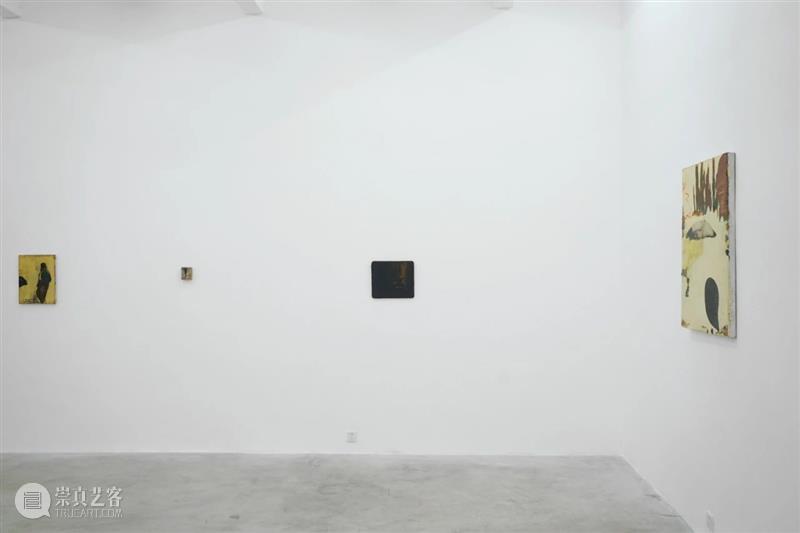 李明昌:地表 | 现场 地表 李明昌 现场 Ground Surface 艺术家 Artist 展期 地址 广州市海珠区泉塘路38号十号楼 崇真艺客