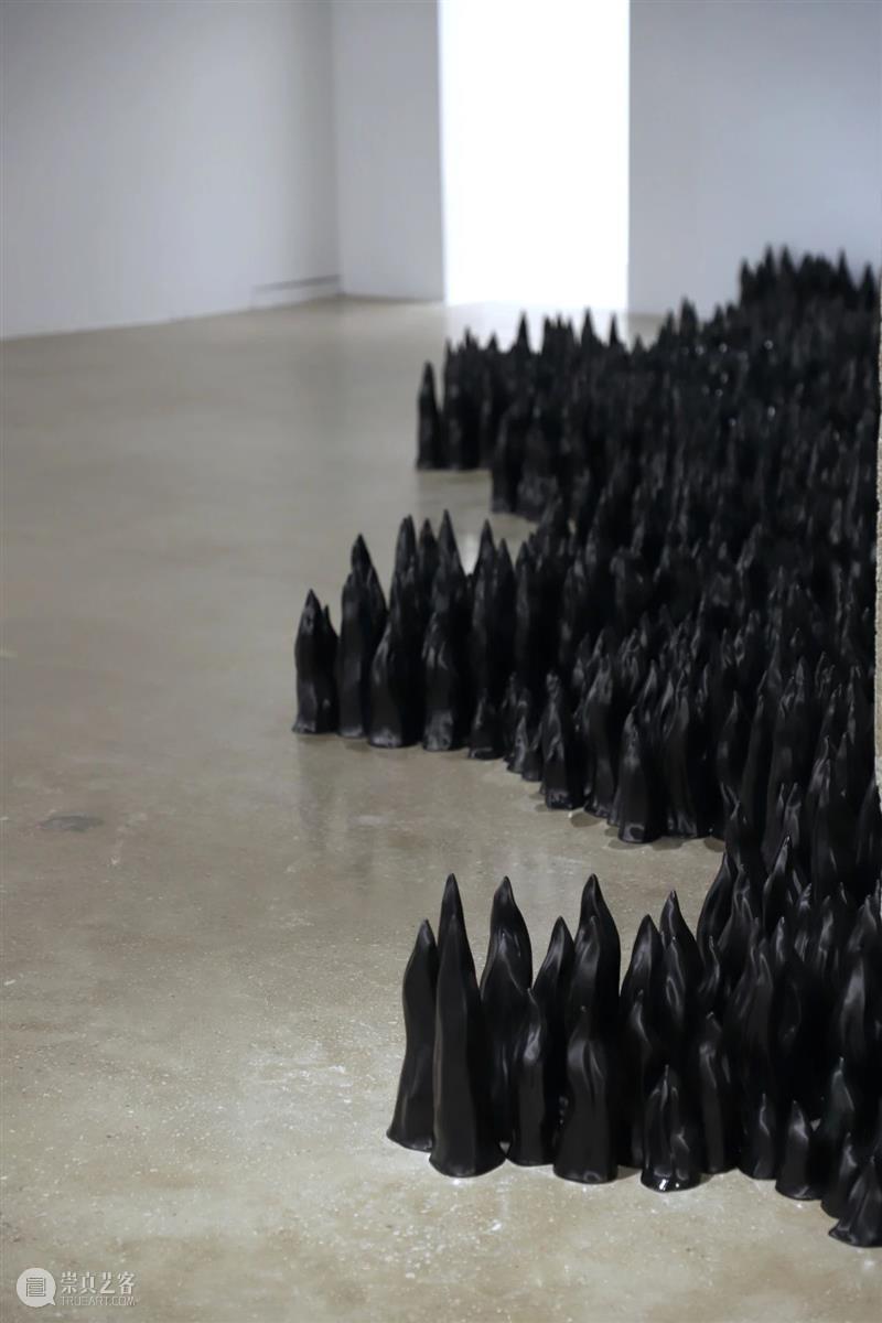 【实验空间·人物随访】白纸—刘建华个展 视频资讯 人物随访 人物 个展 白纸 刘建华 空间 雕塑 领域 青年 艺术家 实验性 崇真艺客