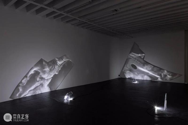 同行/以矩阵解码矩阵 | Sam Lewitt Lewitt 同行 矩阵 生活 工作 纽约 作品 定义 系统 媒介 崇真艺客