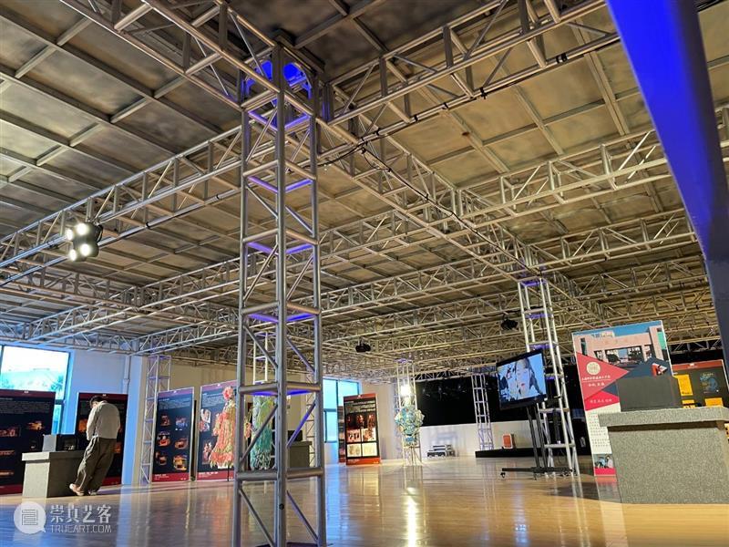 第六届上海舞台美术学会舞美作品展《疫见》在上海舞美码头隆重开幕 上海舞台美术学会舞美 作品展 疫见 上海 舞美 码头 上方 中国舞台美术学会 右上 星标 崇真艺客