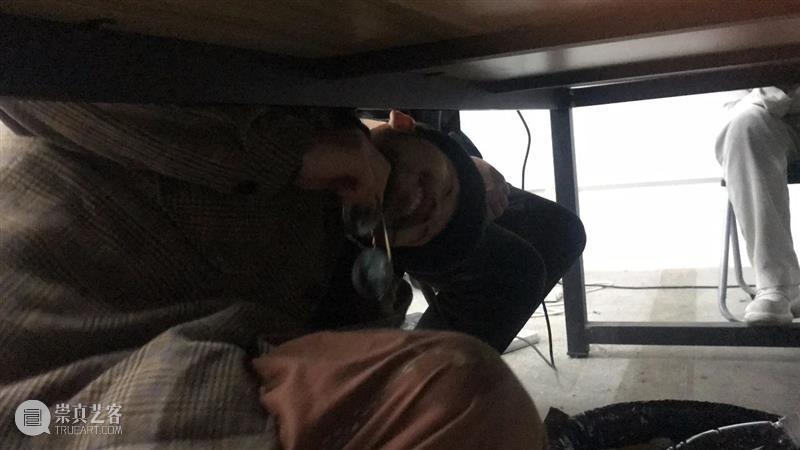 | 我们就是行为 | 1月31日最终现场 行为 现场 水泥 公园 空间 部分 艺术家 吕德生 何悠 河马 崇真艺客
