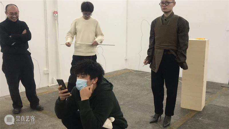 | 我们就是行为 | 1月31日最终现场 行为 现场 水泥 公园 空间 部分 艺术家 吕德生 何悠 河马 崇真艺客