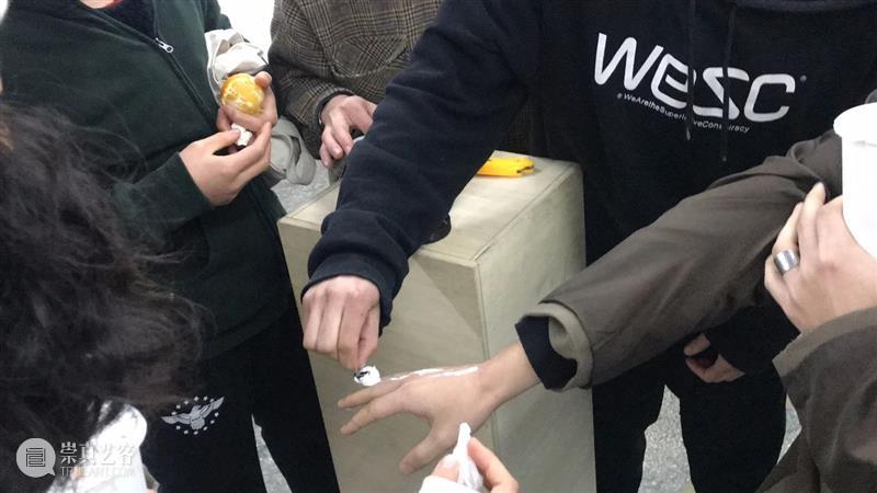 | 我们就是行为 | 1月31日最终现场 行为 现场 水泥 公园 空间 部分 艺术家 吕德生 何悠 河马 崇真艺客