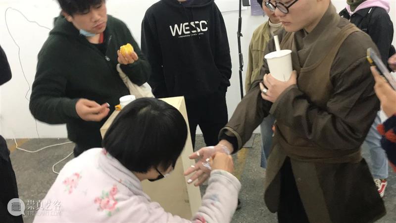 | 我们就是行为 | 1月31日最终现场 行为 现场 水泥 公园 空间 部分 艺术家 吕德生 何悠 河马 崇真艺客
