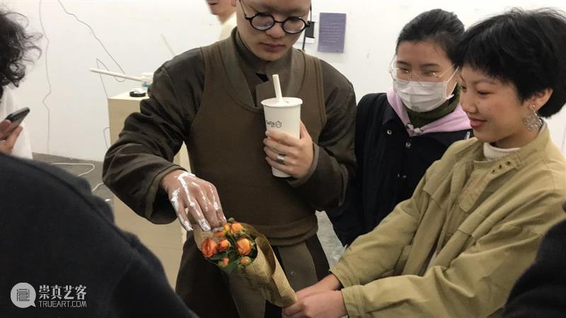 | 我们就是行为 | 1月31日最终现场 行为 现场 水泥 公园 空间 部分 艺术家 吕德生 何悠 河马 崇真艺客