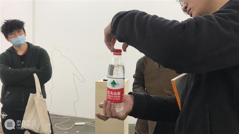 | 我们就是行为 | 1月31日最终现场 行为 现场 水泥 公园 空间 部分 艺术家 吕德生 何悠 河马 崇真艺客