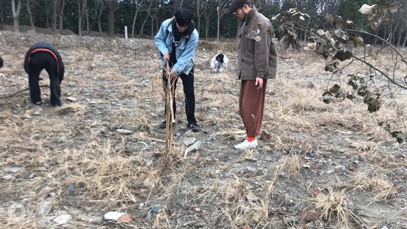 | 我们就是行为 | 1月31日最终现场 行为 现场 水泥 公园 空间 部分 艺术家 吕德生 何悠 河马 崇真艺客