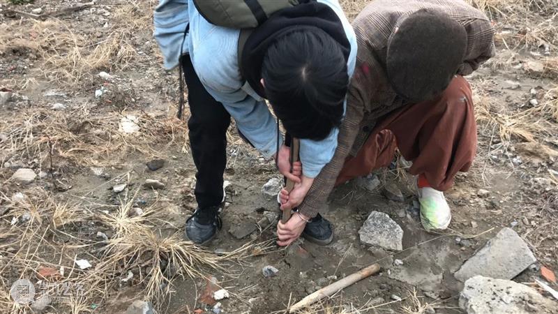 | 我们就是行为 | 1月31日最终现场 行为 现场 水泥 公园 空间 部分 艺术家 吕德生 何悠 河马 崇真艺客