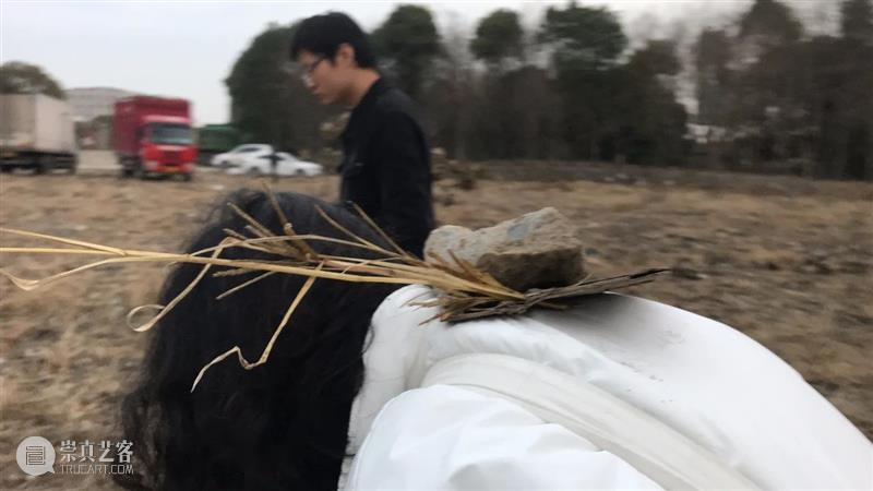 | 我们就是行为 | 1月31日最终现场 行为 现场 水泥 公园 空间 部分 艺术家 吕德生 何悠 河马 崇真艺客