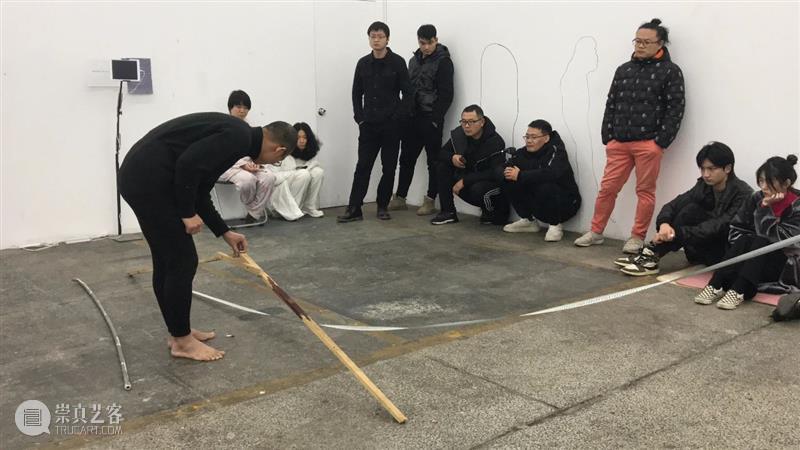 | 我们就是行为 | 1月31日最终现场 行为 现场 水泥 公园 空间 部分 艺术家 吕德生 何悠 河马 崇真艺客
