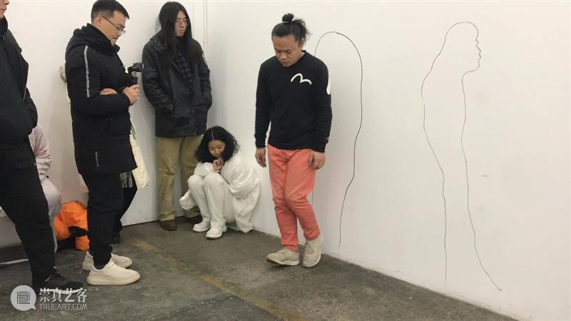 | 我们就是行为 | 1月31日最终现场 行为 现场 水泥 公园 空间 部分 艺术家 吕德生 何悠 河马 崇真艺客
