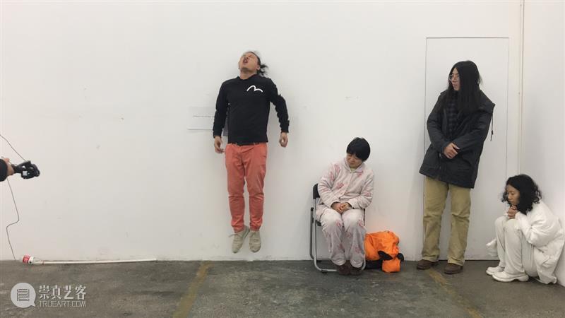 | 我们就是行为 | 1月31日最终现场 行为 现场 水泥 公园 空间 部分 艺术家 吕德生 何悠 河马 崇真艺客
