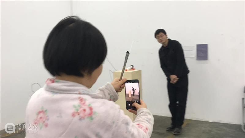 | 我们就是行为 | 1月31日最终现场 行为 现场 水泥 公园 空间 部分 艺术家 吕德生 何悠 河马 崇真艺客