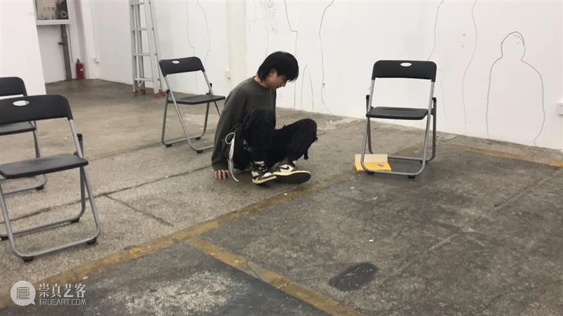 | 我们就是行为 | 1月31日最终现场 行为 现场 水泥 公园 空间 部分 艺术家 吕德生 何悠 河马 崇真艺客