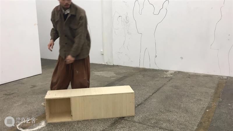 | 我们就是行为 | 1月31日最终现场 行为 现场 水泥 公园 空间 部分 艺术家 吕德生 何悠 河马 崇真艺客