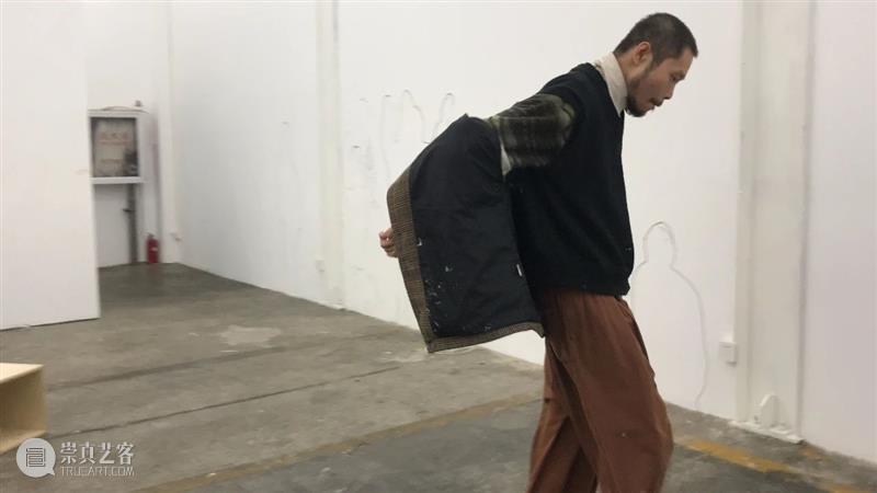 | 我们就是行为 | 1月31日最终现场 行为 现场 水泥 公园 空间 部分 艺术家 吕德生 何悠 河马 崇真艺客