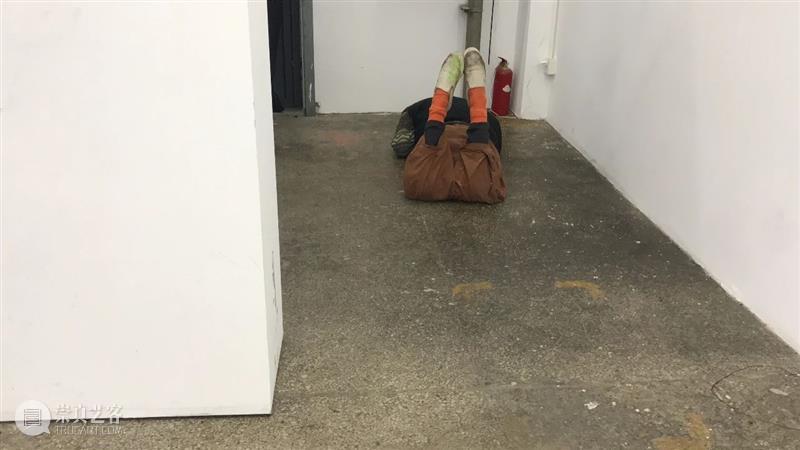 | 我们就是行为 | 1月31日最终现场 行为 现场 水泥 公园 空间 部分 艺术家 吕德生 何悠 河马 崇真艺客