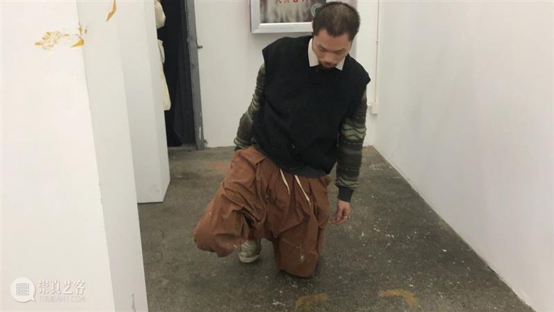 | 我们就是行为 | 1月31日最终现场 行为 现场 水泥 公园 空间 部分 艺术家 吕德生 何悠 河马 崇真艺客