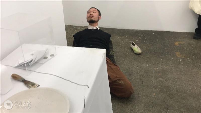 | 我们就是行为 | 1月31日最终现场 行为 现场 水泥 公园 空间 部分 艺术家 吕德生 何悠 河马 崇真艺客