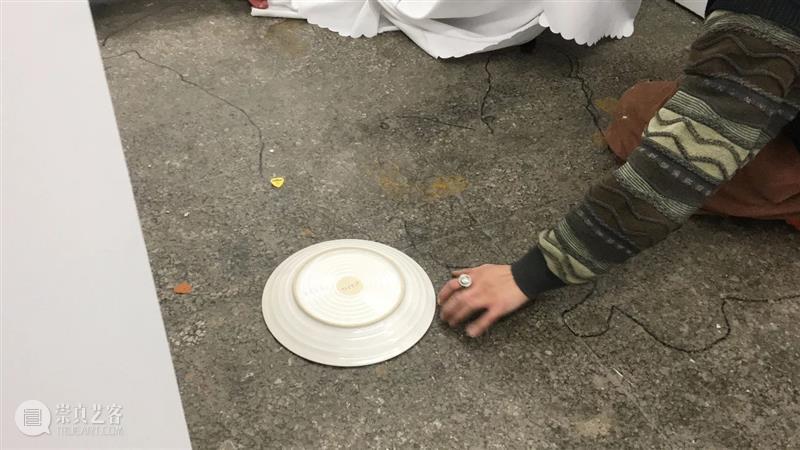 | 我们就是行为 | 1月31日最终现场 行为 现场 水泥 公园 空间 部分 艺术家 吕德生 何悠 河马 崇真艺客
