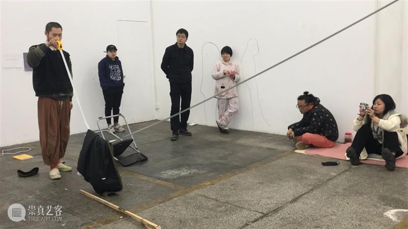 | 我们就是行为 | 1月31日最终现场 行为 现场 水泥 公园 空间 部分 艺术家 吕德生 何悠 河马 崇真艺客