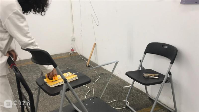 | 我们就是行为 | 1月31日最终现场 行为 现场 水泥 公园 空间 部分 艺术家 吕德生 何悠 河马 崇真艺客