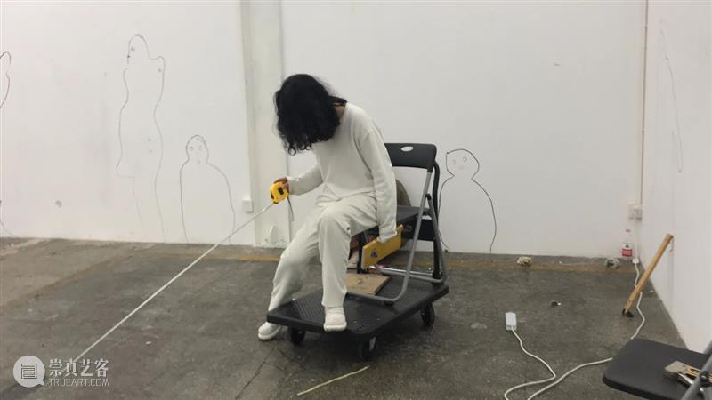 | 我们就是行为 | 1月31日最终现场 行为 现场 水泥 公园 空间 部分 艺术家 吕德生 何悠 河马 崇真艺客