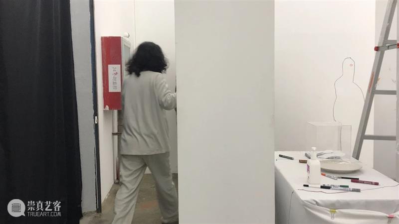 | 我们就是行为 | 1月31日最终现场 行为 现场 水泥 公园 空间 部分 艺术家 吕德生 何悠 河马 崇真艺客