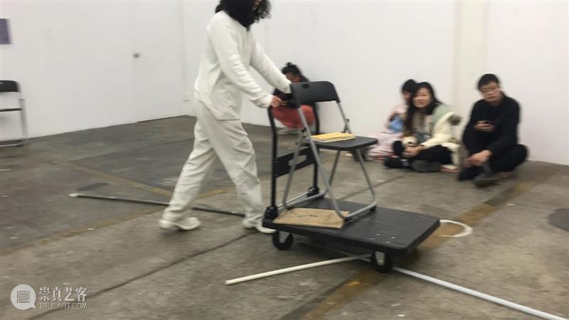 | 我们就是行为 | 1月31日最终现场 行为 现场 水泥 公园 空间 部分 艺术家 吕德生 何悠 河马 崇真艺客