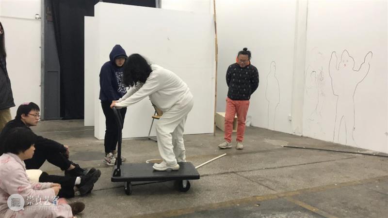 | 我们就是行为 | 1月31日最终现场 行为 现场 水泥 公园 空间 部分 艺术家 吕德生 何悠 河马 崇真艺客