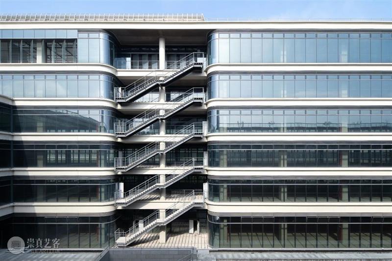 ​平行，美特斯邦威总部 / 矶崎新+胡倩上海工作室 视频资讯 ADCNews 美特斯邦威 总部 矶崎新 胡倩 上海工作室 吴清山 上海康桥工业区东 东侧 环桥路 南侧 崇真艺客