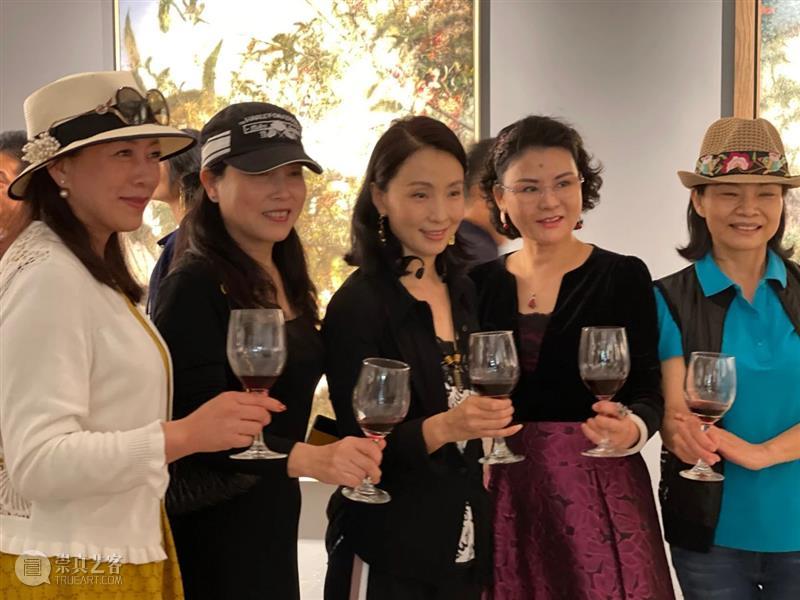 海南钻石海岸蓝色艺术节之《蔚蓝空海》当代艺术展隆重开幕  桥舍画廊BridgeGallery 海南 钻石海岸 蓝色 艺术节 蔚蓝空海 艺术展 三亚 阳光 朋友 观展 崇真艺客