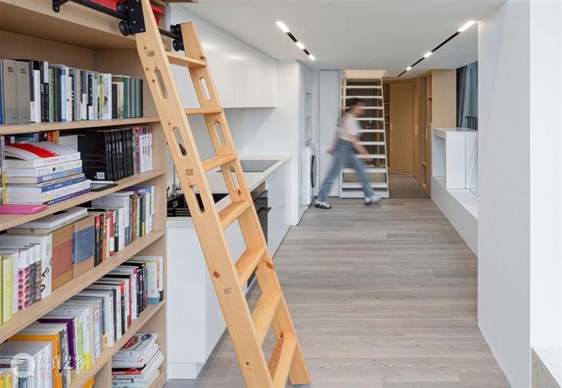 跃层公寓改造，拆除固有模块 / 泥木建筑工作室 建筑 泥木 工作室 跃层 公寓 模块 轴测图 书架 黄城 项目 崇真艺客