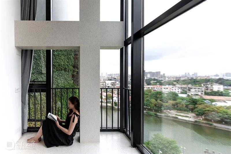 跃层公寓改造，拆除固有模块 / 泥木建筑工作室 建筑 泥木 工作室 跃层 公寓 模块 轴测图 书架 黄城 项目 崇真艺客