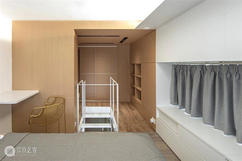 跃层公寓改造，拆除固有模块 / 泥木建筑工作室 建筑 泥木 工作室 跃层 公寓 模块 轴测图 书架 黄城 项目 崇真艺客
