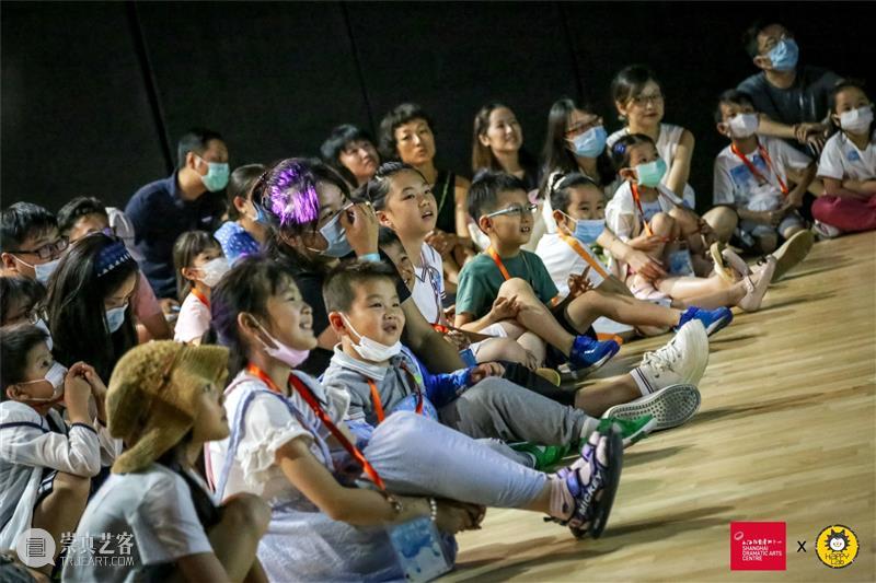 来,锁定你们的每一张笑脸 笑脸 新年 农历 庚子年 尾声 剧场 周边 会员卡 积分 攻略 崇真艺客