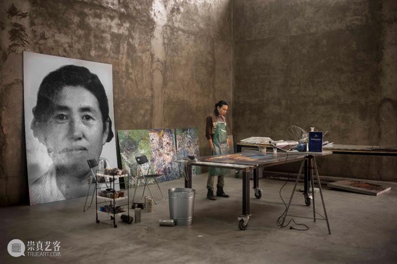 红与黑｜七木空间艺术家最新画册发布 空间 艺术家 画册 红与黑｜七木 高伟刚 郑路 封面 红与黑 颜色 部分 崇真艺客