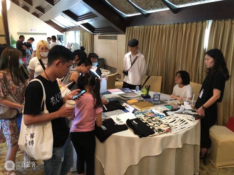 【OCAT上海馆 | 工作回顾】我们的2020 上海馆 工作 OCAT 图片 青年 媒体 艺术家 策展人 陶寒辰 王姝曼 崇真艺客