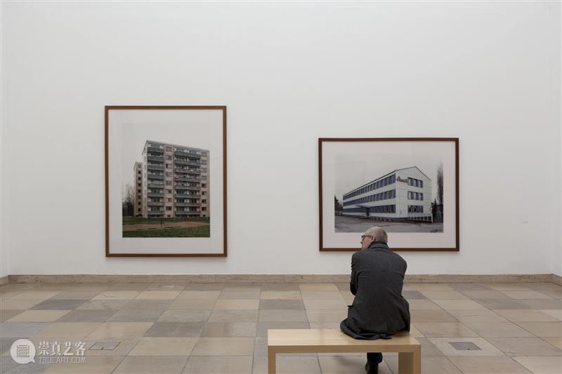 今日生日｜托马斯·鲁夫（Thomas Ruff） 鲁夫 托马斯 Ruff 生日 卓纳 画廊 图片 历史 建筑 赫尔佐格 崇真艺客