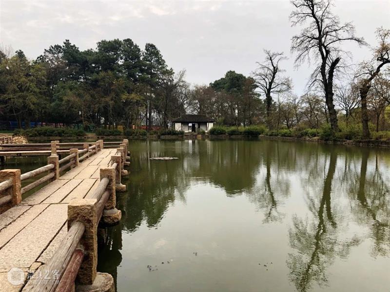 联合武道馆 — 编织|朱宇晖:宛转桥头 桥头 朱宇晖 联合武道馆 苏州天平山 范长白园 遗址 来源 建筑遗产 本文 作者 崇真艺客