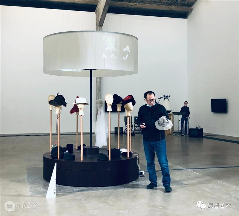 展评 | 凤凰艺术 | 邱志杰个展《讲演》将延期至4月11日，一次不容错过的行动 邱志杰 个展 讲演 艺术 凤凰 行动 展评 常青画廊 北京 空间 崇真艺客
