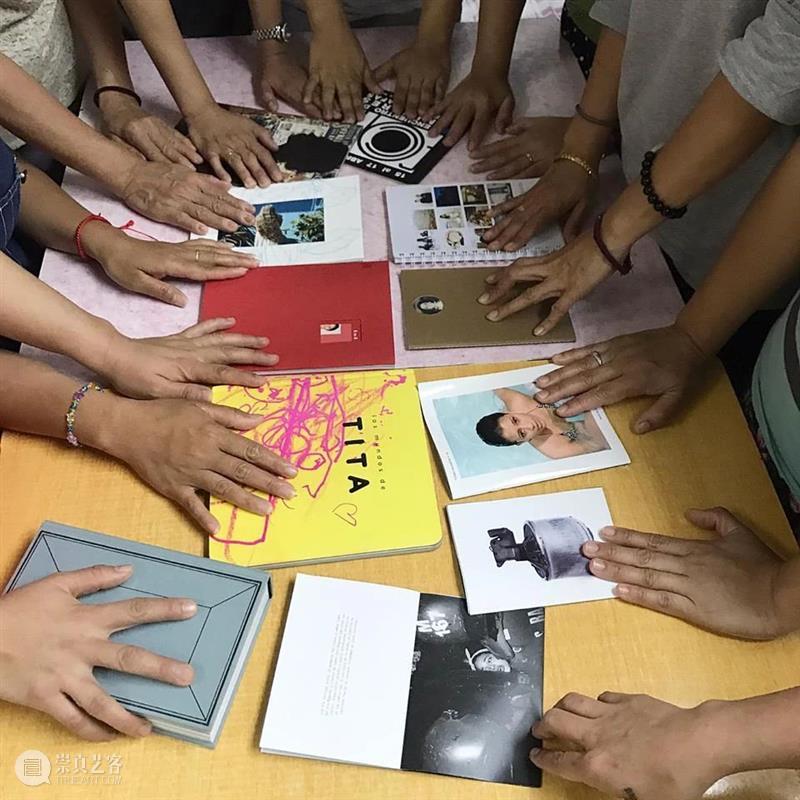 『对话：读·图·书』｜Foto Féminas & Erika Morillo & Fabiola Cedillo Foto 影像 艺术 博览会 公众 项目 版块 话题 观念 现场 崇真艺客