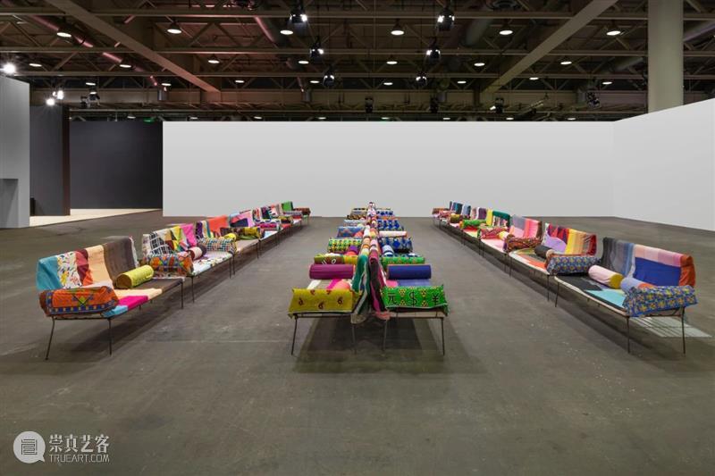 今日生日｜弗朗兹·韦斯特（Franz West） 弗朗兹 韦斯特 Franz West 生日 卓纳 画廊 睡椅 洛杉矶 艺术 崇真艺客